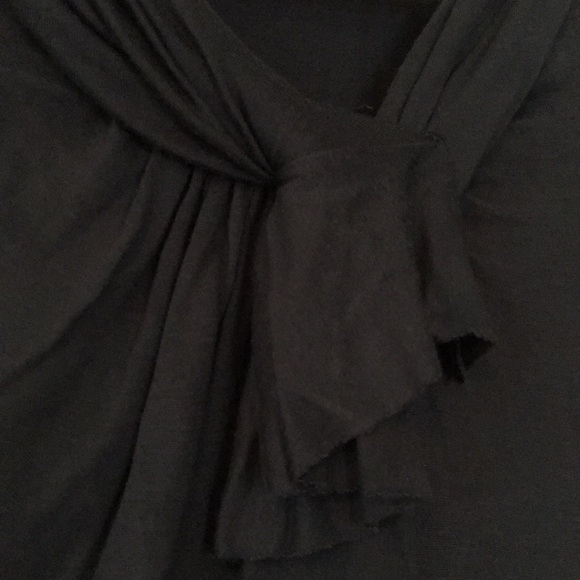 🌻 4/$20 sale 🌻 Grey short sleeve top size large - Picture 8 of 8